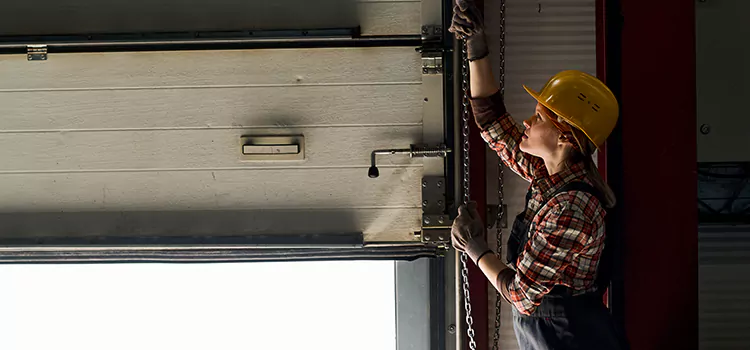 Addressing Common Garage Door Stoppage Issues in Southfield, MI